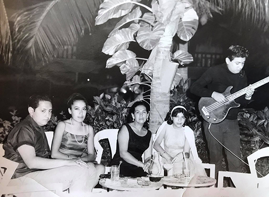 Jaime Guerra - Familiares en la Isla
